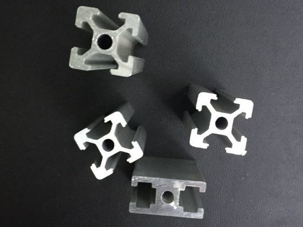 小截面工業(yè)鋁型材的用途有哪些？