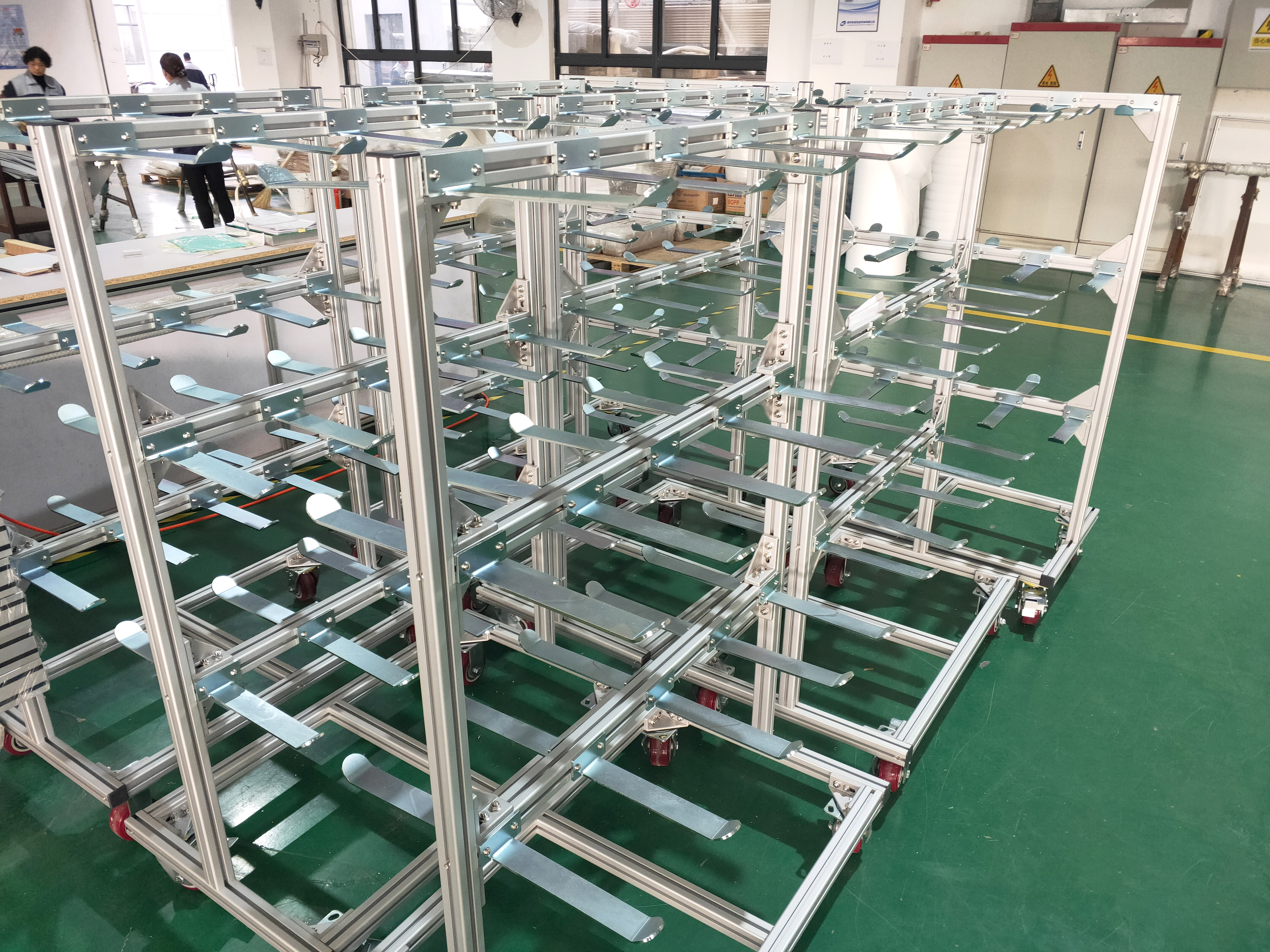 型材架屬于半成品，可變成各式成品